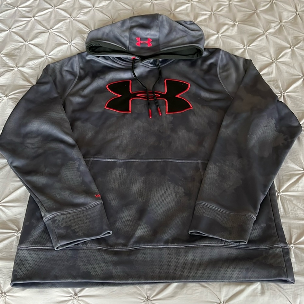 Men’s hooded sweatshirt